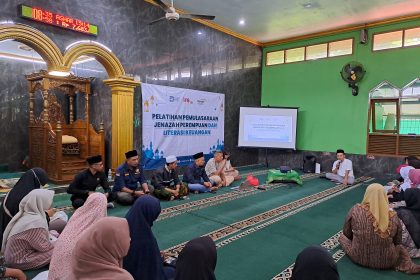 Lembaga Amil Zakat & Wakaf (Laziswaf) Daulat Umat berkolaborasi dengan Ruang Amal menggelar Pelatihan Pemulasaraan Jenazah Perempuan di Masjid Jami Darussalam, Bubulak, Kota Bogor, pada Senin (24/3/2025).